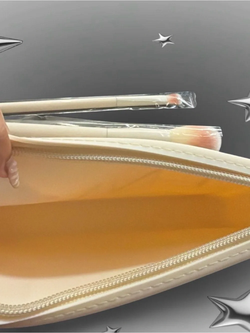 envy Cream Handle Makeup Brush Set with Pink-Tipped Bristles
